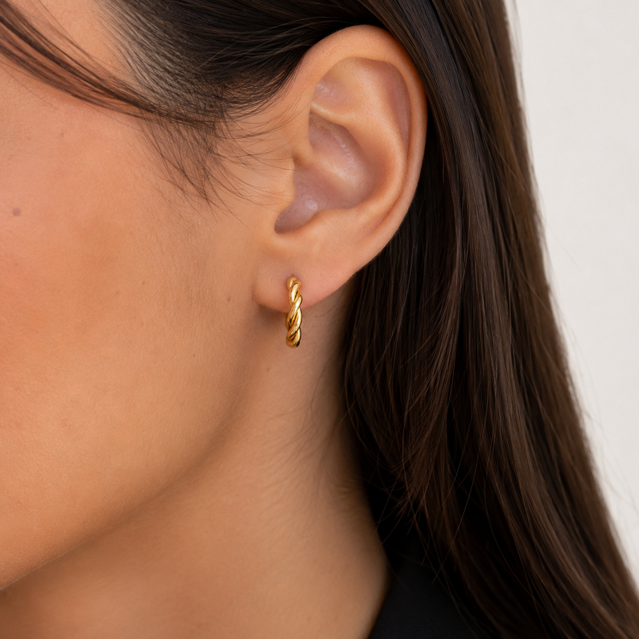 Cercei GOLDEN TWIST placați cu aur de 18K